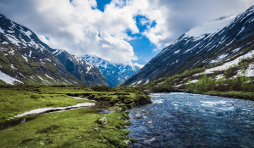 雷电视频剪辑app下载免费版
